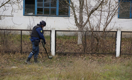Зібрали на міношукачі: журналістка продовжує організовувати допомогу ЗСУ. Оновлено