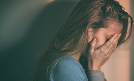 Вистрибнула з вікна школи: на Одещині дівчинка намагалась вчинити самогубство