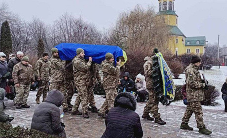 Сьогодні біля Воскресінського храму в Переяславі відбудеться прощання з загиблими героями
