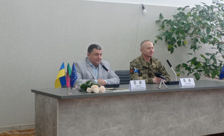 Меняни прийшли на зустріч із земляком-героєм