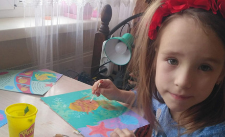 Про майбутню українську художницю, яка навчається в школі №2