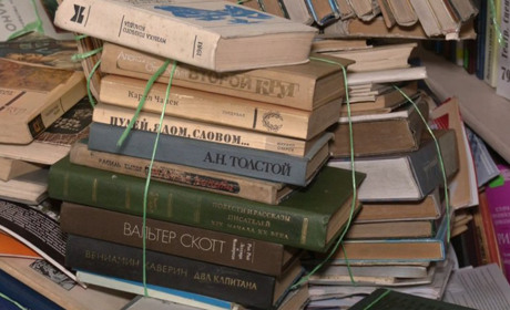 У першій школі провели благодійну акцію: кошти передали на потреби захисників