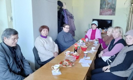 Новини воєнного часу. Старокостянтинівщина. Про клуб "Родина", соціальні послуги та благодійність