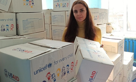 У Добропіллі дитячий фонд ООН допоміг теплими речами дітям з інвалідністю