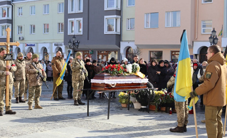 Був людиною, яка спішила жити: у Дрогобичі попрощались з Героєм Дмитром Трутнем. Фото