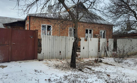 12 лютого обстріляли Мар’їнську і Курахівську громади. Постраждали підприємство та будинки