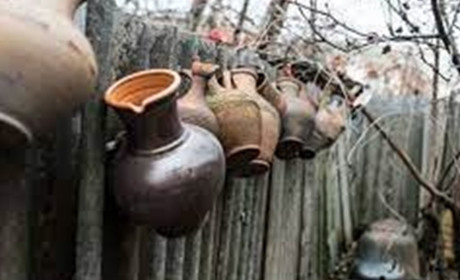 Чому на полицях магазинів усе є, а горщиків немає