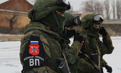 У Старобільську з'явилися воєнізовані патрулі окупантів. Перевіряють цивільні і військові машини