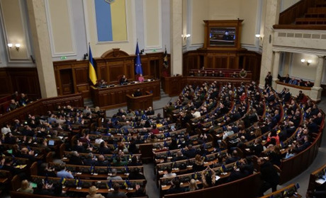 Без 8 березня та 9 травня: у ВР внесли Законопроект про встановлення українських свят