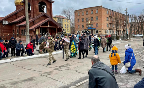 У Нікополі провели в останню путь захисника України Сергія Лимаря
