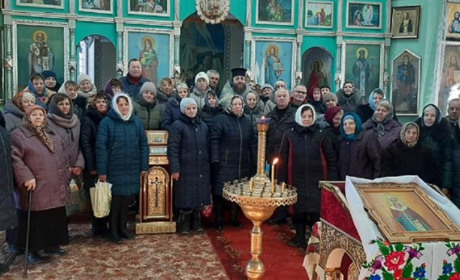 У Жигалівці відбулося перше богослужіння Православної церкви України