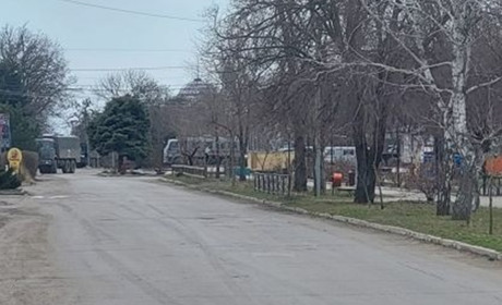 У Генічеську на блокпостах окупанти влаштували повну перевірку документів та речей жителів міста