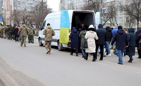 У Вараші попрощалися зі старшим солдатом-розвідником. Він помер у лікарні