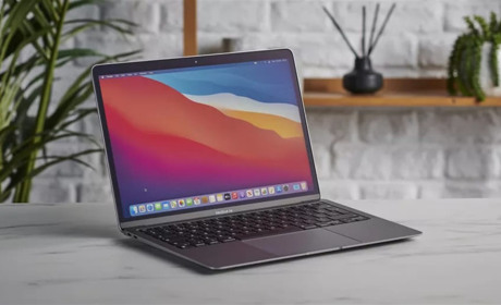 Macbook Air M1 – чи це дійсно найкращий ноутбук для роботи та навчання?