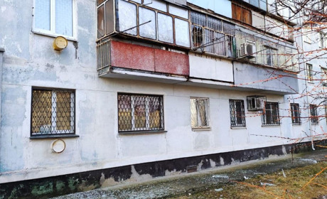 Російська армія вдень тричі вдарила по Нікополю з важкої артилерії: пошкоджено 8 багатоповерхівок