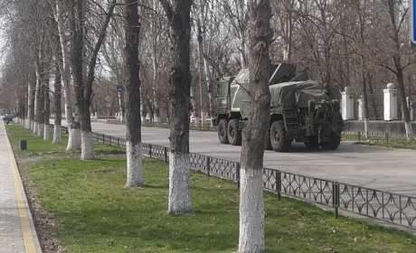 "Це якесь гетто": де живуть окупанти в Новій Каховці