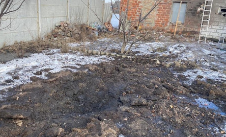 Через обстріли пошкоджено жилові будинки, підприємства та інші обʼєкти цивільної інфраструктури