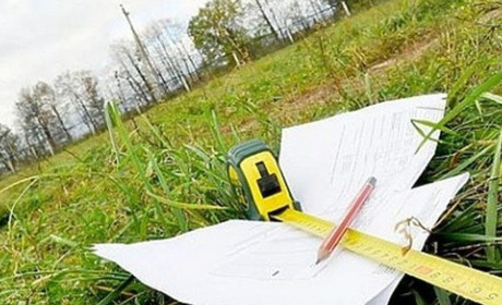 Окупанти на Херсонщині погрожують власникам вилученням їх земель і будинків