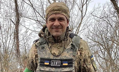 На щиті Юра Ющенко. Вічна пам'ять і повага