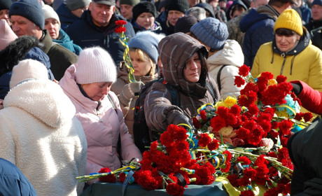 У Шостці попрощалися із захисниками Андрієм Ревою та Русланом Тарасенком