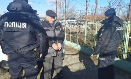 Сварка за землю закінчилася стріляниною: житель Одещини підстрелив сусідку, а цілився в її чоловіка