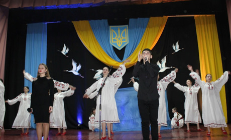 Новини воєнного часу. Старокостянтинівщина. Вечір пам’яті, розмальовані гільзи, читацький майданчик