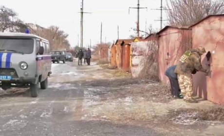 Окупанти з ранку обшукують гаражі у двох мікрорайонах Бердянська