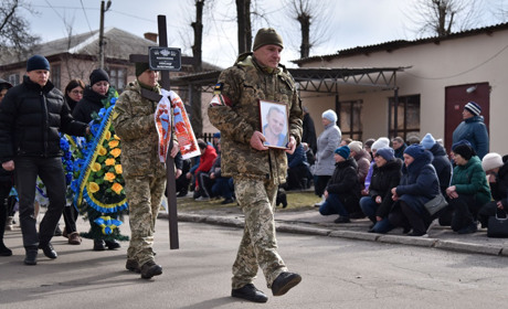 У Нікополі попрощалися із захисником України Олександром Мануйленком