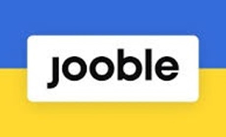 Чи варто їхати працювати за кордоном — відповідає експерт Jooble