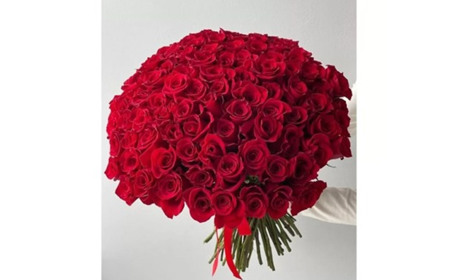 Як купити квіти на 8 березня не виходячи з дому?