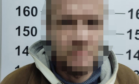 Взяв у товариша банківську картку, зняв гроші і утік: поліцейські оголосили підозру