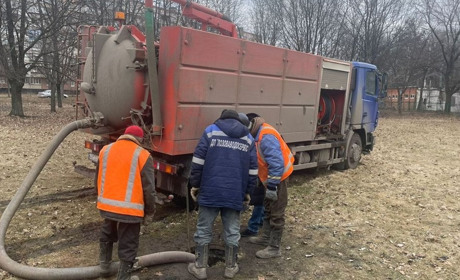 У Лозовій через аварію на колекторі припинено водопостачання. Які мікрорайони без води
