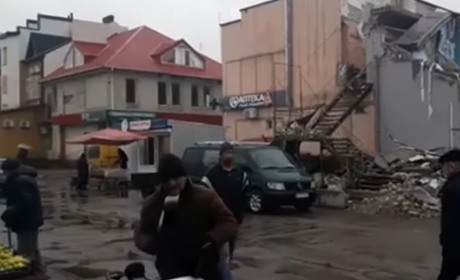 У Новій Каховці населення стало "живим щитом"