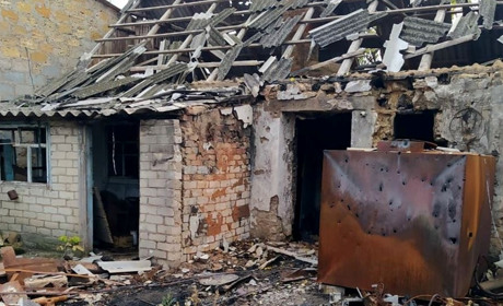 Окупанти обстрілюють Херсонщину: снаряди влучають у житлові будинки, є поранені мирні мешканці