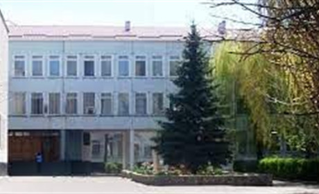 Десятикласники одного із ліцеїв Южноукраїнська повертаються за парти