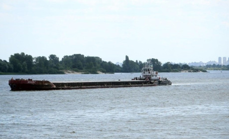 На причалі Карантинного острова на Херсонщині, військові рф підірвали два суховантажі