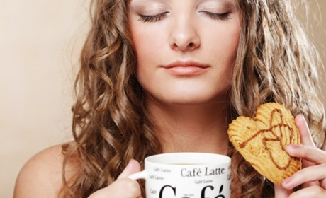 "Заїдаєте" стрес? Продукти, які краще з'їсти, коли хвилюєтеся