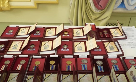 Двох медикинь з Чернігова президент відзначив державними нагородами