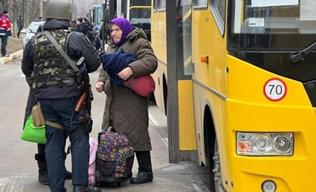 Евакуація з Торецька до Черкаської області. Людям дають безоплатне житло