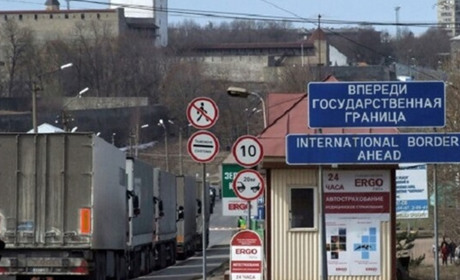 Клітка та годинні допити. Бердянець розповідає як проходить фільтрація на кордоні з Кримом