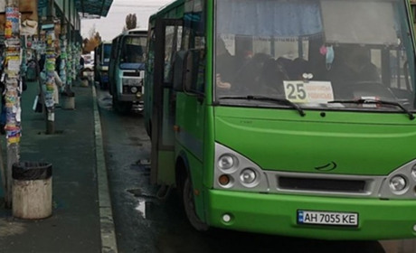 У Покровську від 13 березня на деякі маршрути додали нові рейси. Графік руху