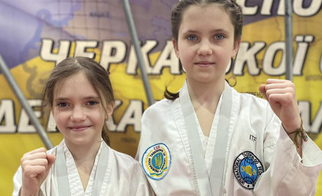 Іра та Інна Хомки - срібні призерки чемпіонату України з таеквондо