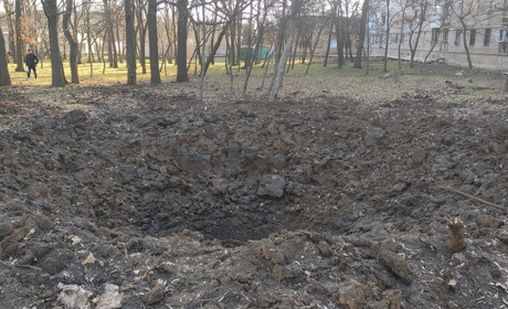 В Кураховому через російські обстріли 13 березня пошкоджено парк і будинок. Чи є постраждалі