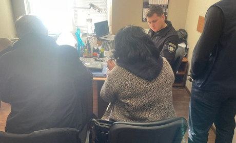 3,5 млн грн з футбольного поля: на Одещині посадовиця "зекономила" кошти на будівництві об'єкту