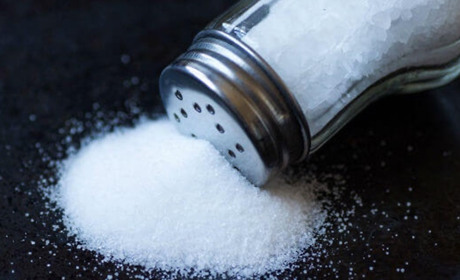 Южненський активіст виставив на аукціон лімітовану серію солі