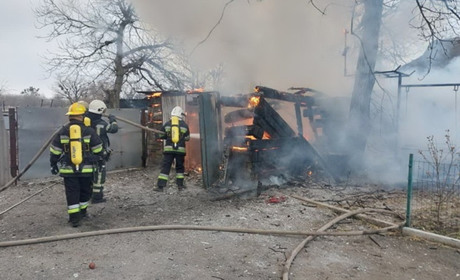 ДСНС ліквідували пожежу в Дмитрівці по вулиці Шкільній