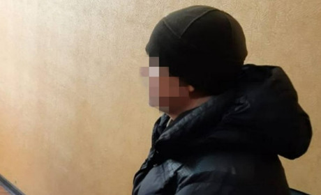 Підозрюється лозівчанин: постив дописи з флагом комуністичного режиму