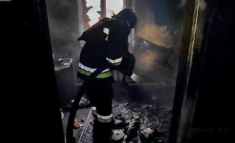 Дві пожежі виникли в Гострому через ворожі обстріли