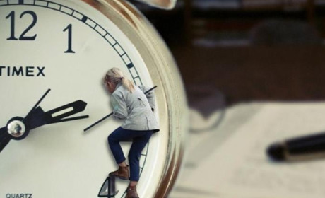 Цього тижня українці переводять годинники на літній час