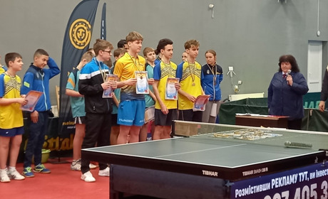 Юні тенісисти зі Сміли взяли участь в Чемпіонаті України з настільного тенісу